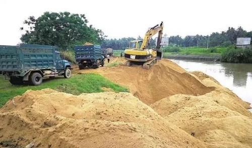 20億噸砂蘊(yùn)藏量，為何還“有錢無(wú)貨、一砂難求”？?