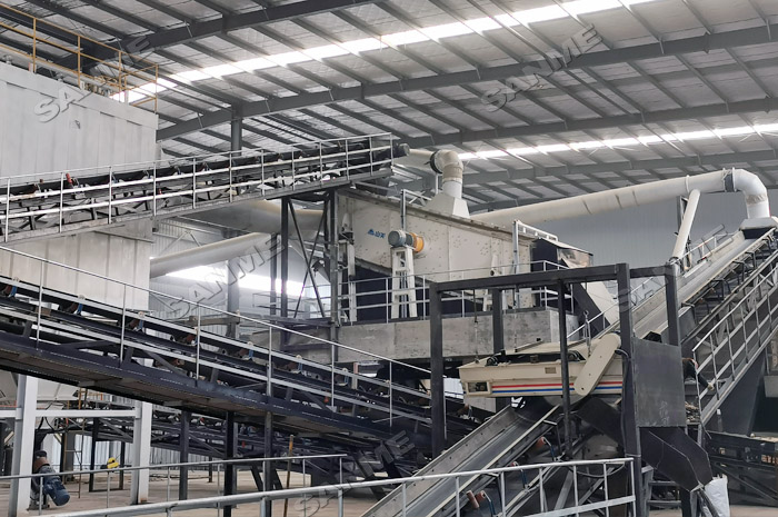 我國建筑垃圾日益嚴(yán)重，建筑垃圾移動式破碎機(jī)領(lǐng)域面臨新的發(fā)展機(jī)遇。