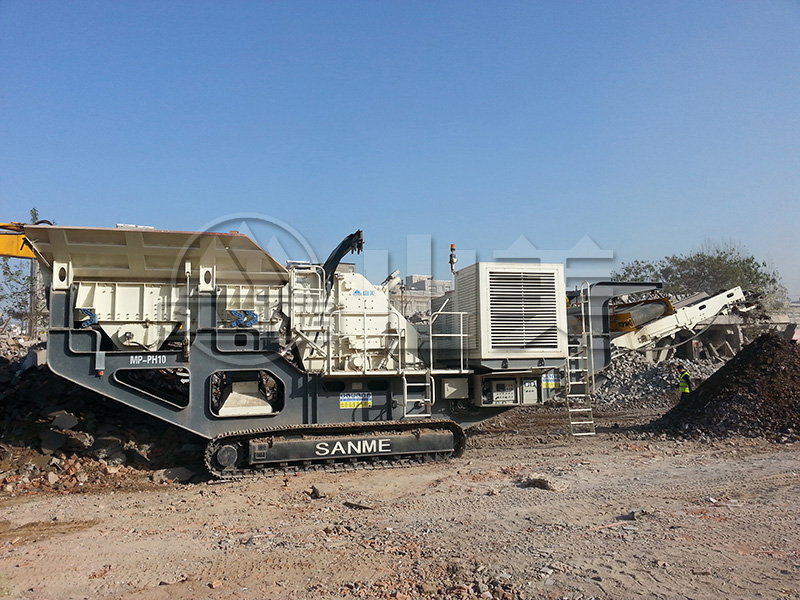 與傳統(tǒng)的固定式破碎機(jī)相比，移動破碎站有哪些特點？