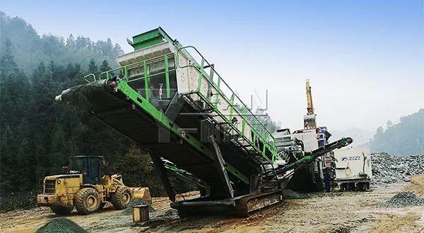 時產值近600萬！山美移動式破碎篩分一體站助力江蘇高碳鉻鐵礦破碎項目建設