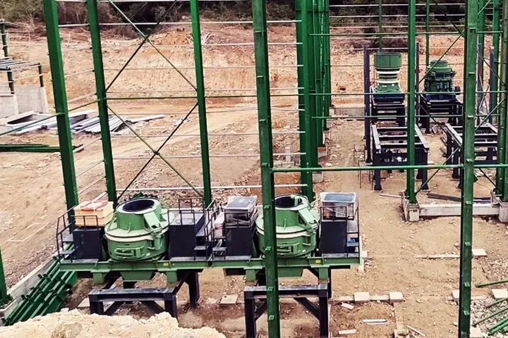 VC7系列立式?jīng)_擊破碎機(jī)——多領(lǐng)域適用，展現(xiàn)強(qiáng)大實(shí)力