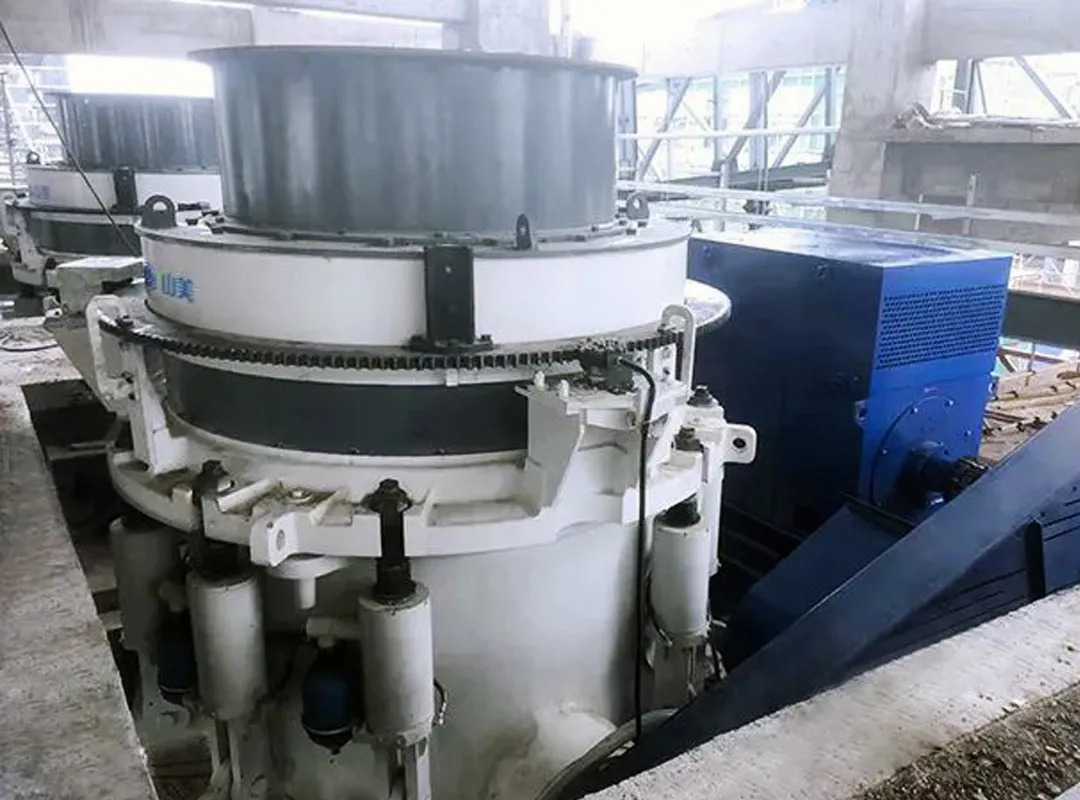 SMS8000DC大型多缸液壓圓錐破碎機服務于湖南常德時產(chǎn)1000噸鵝卵石骨料項目